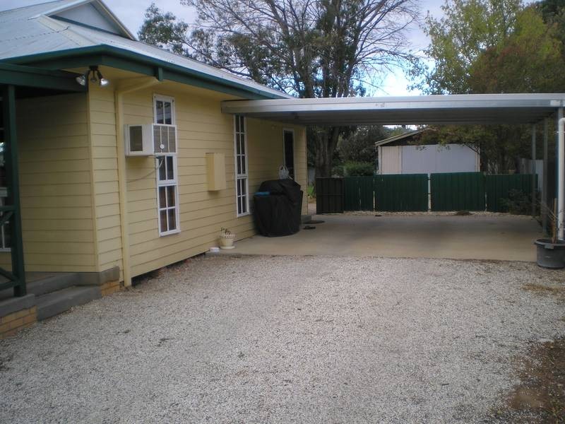 517 Poictiers, Deniliquin NSW 2710