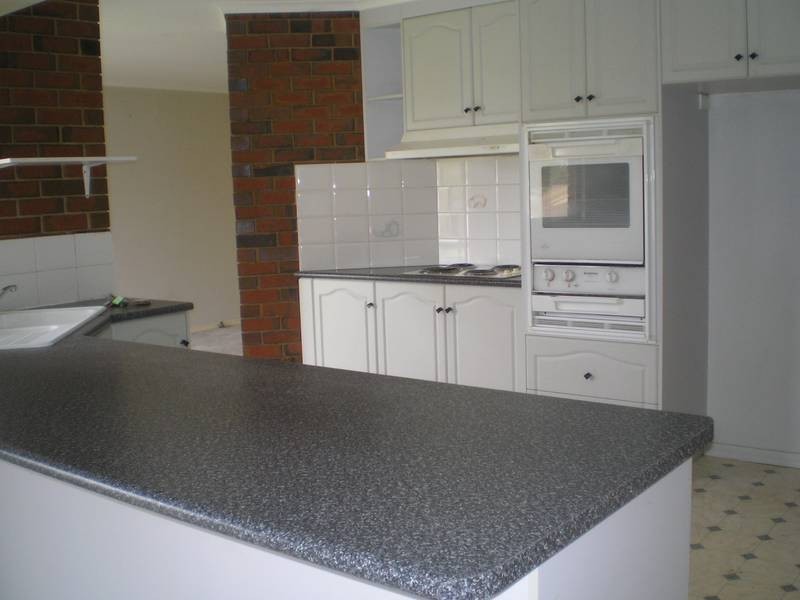 120 Crispe Street, Deniliquin NSW 2710