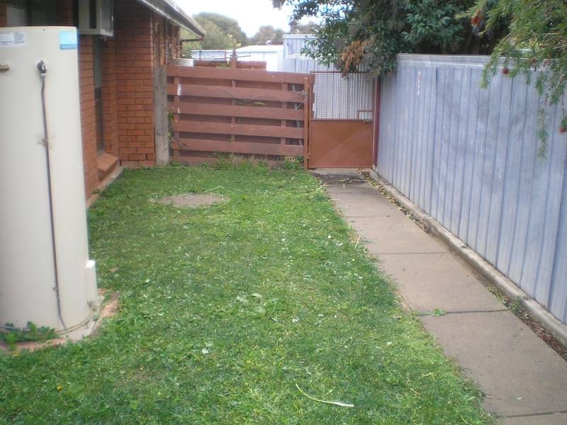 2/425 Harfleur, Deniliquin NSW 2710