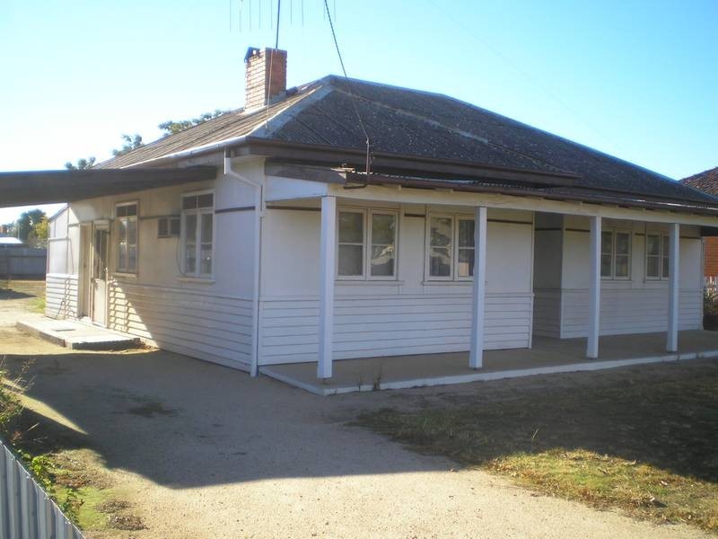 409 Wood Street, Deniliquin NSW 2710