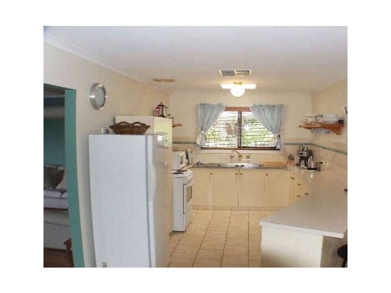 537 Poictiers Street, Deniliquin NSW 2710