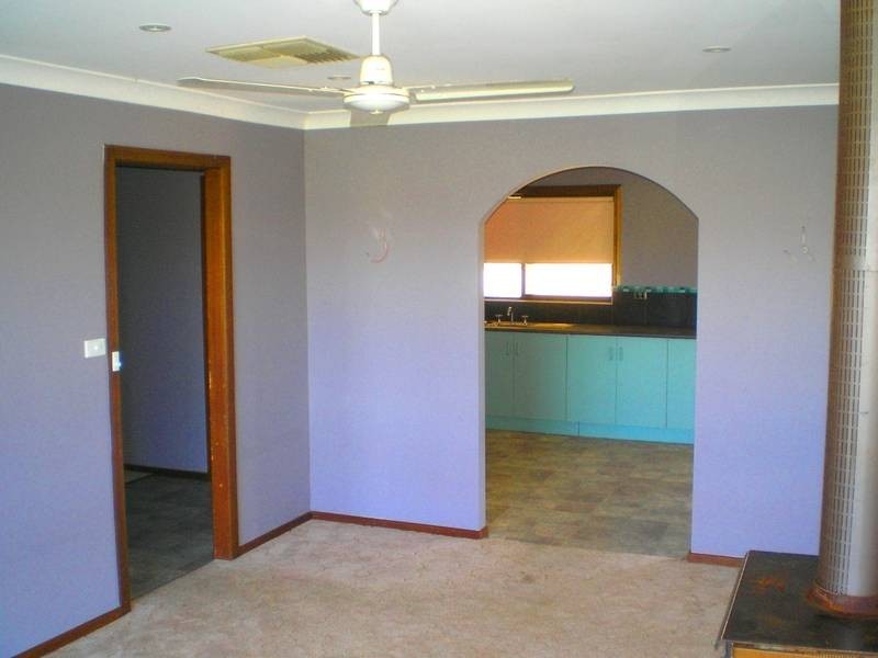 107 Burton Street, Deniliquin NSW 2710