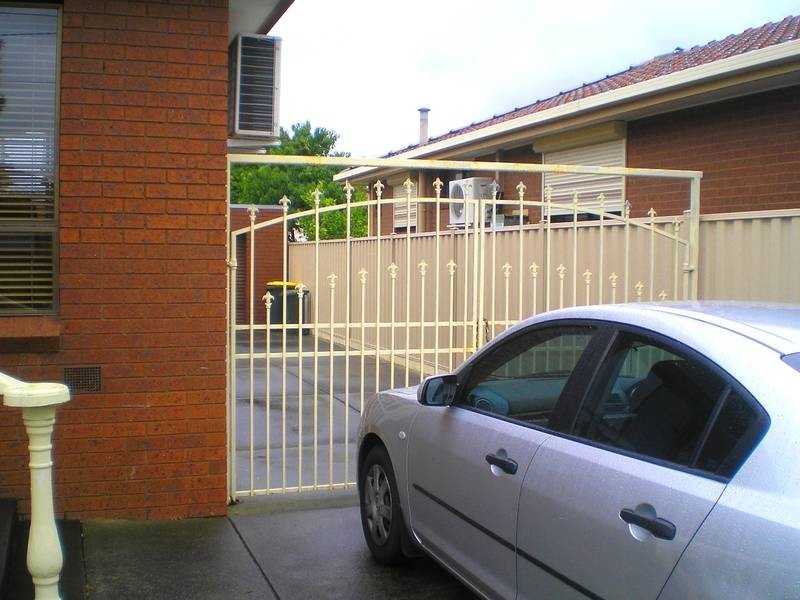 3 Brigette, Lalor VIC 3075