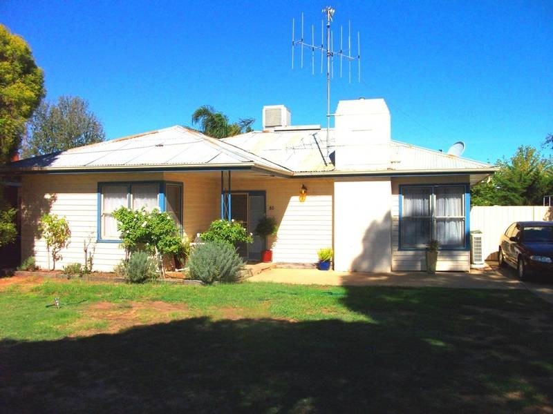 80 macauley, Deniliquin NSW 2710