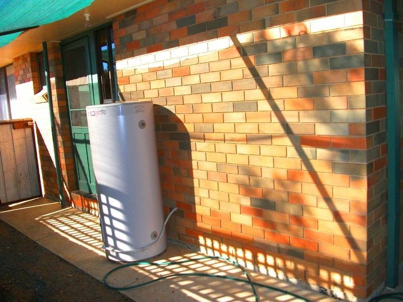 1/286 Albert Street, Deniliquin NSW 2710