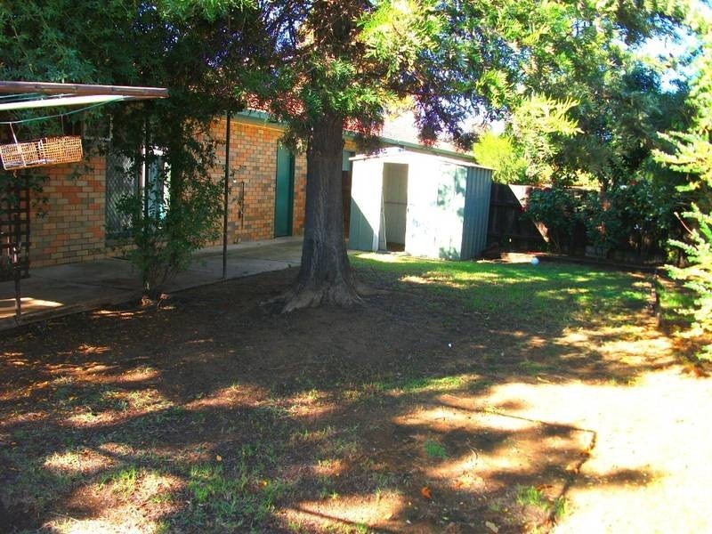 1/286 Albert Street, Deniliquin NSW 2710