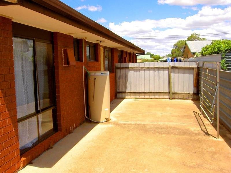 3 & 4/115 Fowler Street, Deniliquin NSW 2710