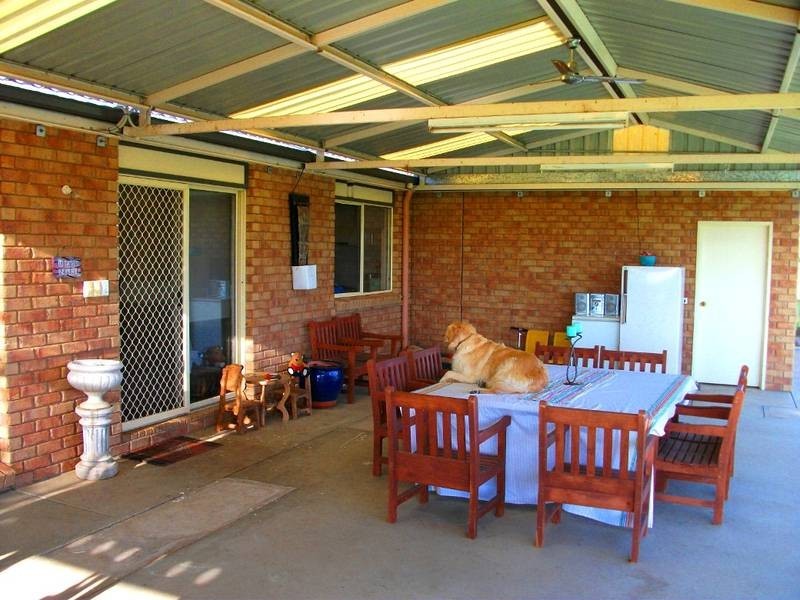 11 McCrabb Road, Deniliquin NSW 2710