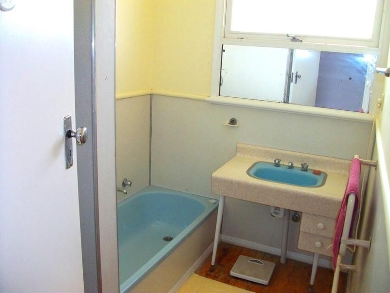 63 Wills Drive, Deniliquin NSW 2710