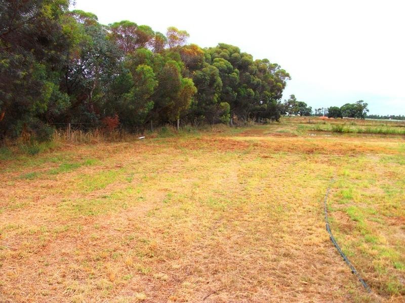 145 Wirraway Drive, Deniliquin NSW 2710