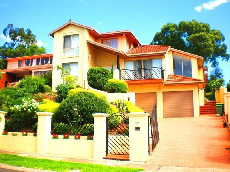 52 Dandallo Drive, Eltham VIC 3095