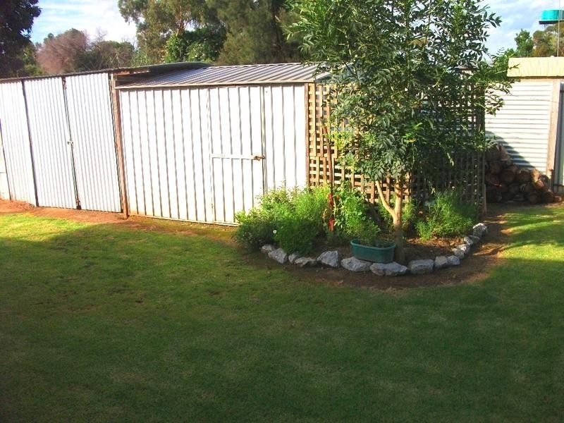19 Cook, Wakool NSW 2710