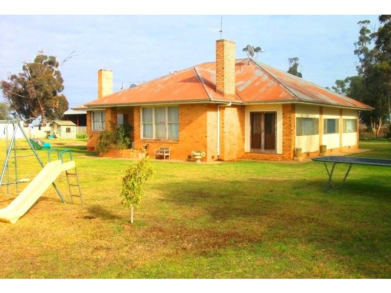 1 Royal Road, Deniliquin NSW 2710