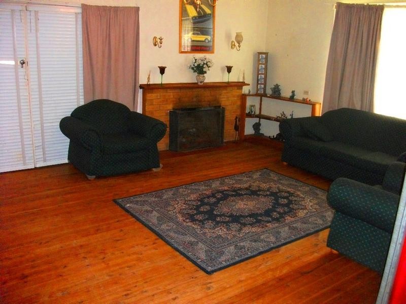 1 Royal Road, Deniliquin NSW 2710