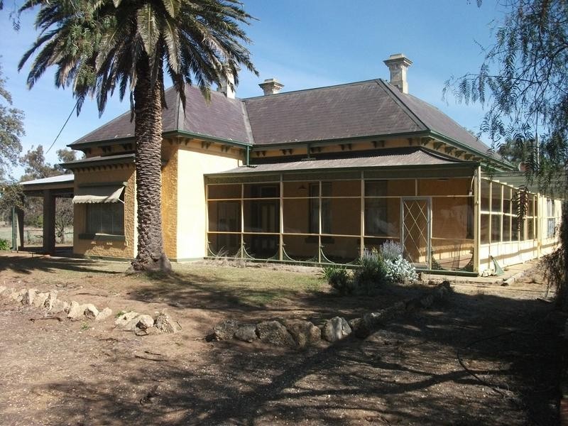 1 Scott Rogers Road, Deniliquin NSW 2710