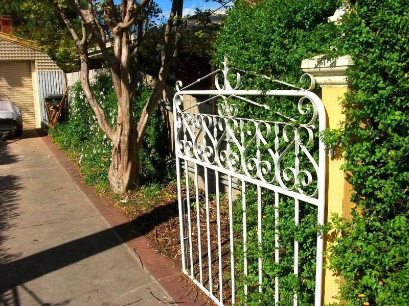 261 River Street, Deniliquin NSW 2710