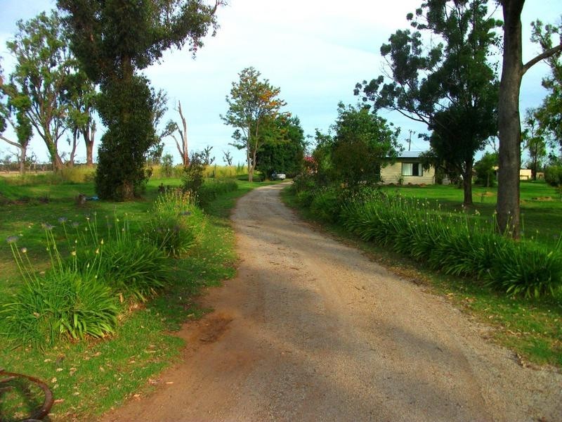 1 MCLaurin, Deniliquin NSW 2710