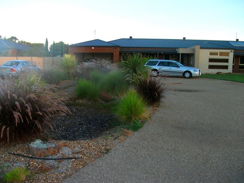 33 Borough, Kerang VIC 3579