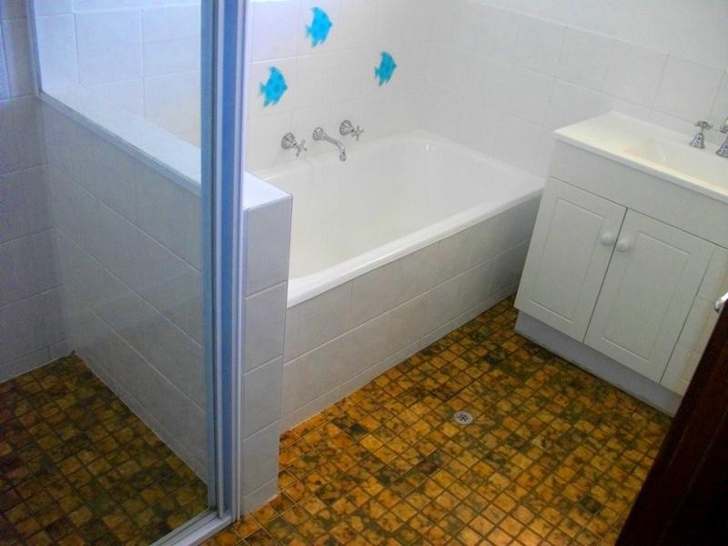 30 Dampier, Deniliquin NSW 2710