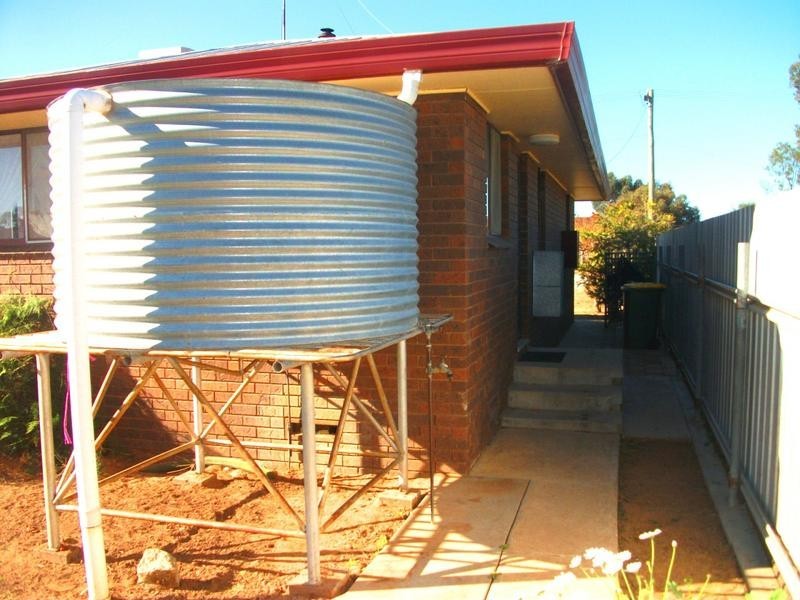 30 Dampier, Deniliquin NSW 2710