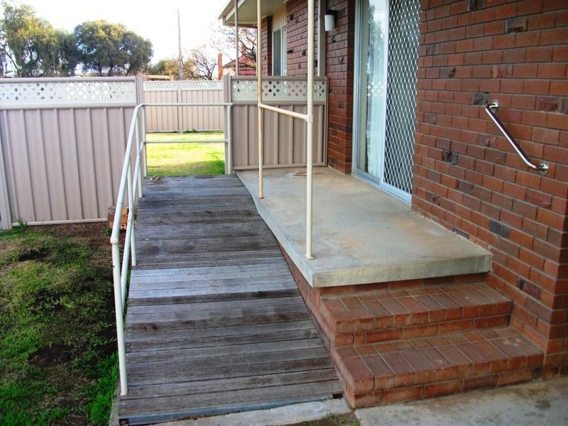 1/431 Harfleur, Deniliquin NSW 2710