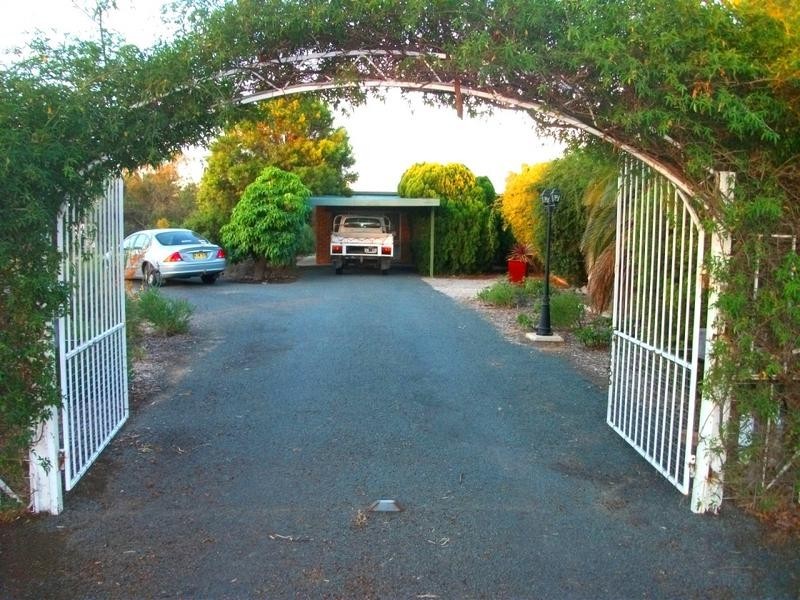 120 McCrabb, Deniliquin NSW 2710