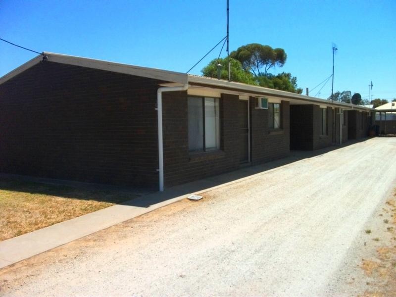 242 Victoria, Deniliquin NSW 2710