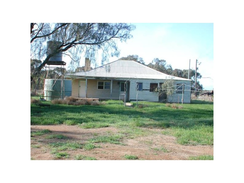 Avoca Rive James Rd, Kerang VIC 3579