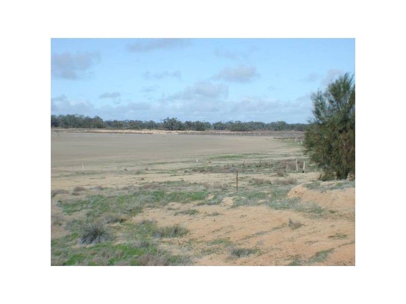 Avoca Rive James Rd, Kerang VIC 3579