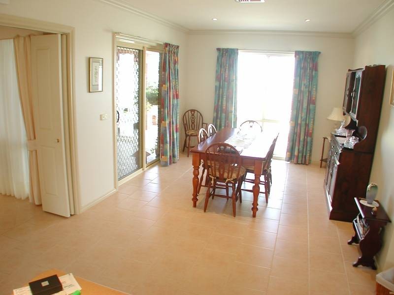 145 McMillan Street, Deniliquin NSW 2710