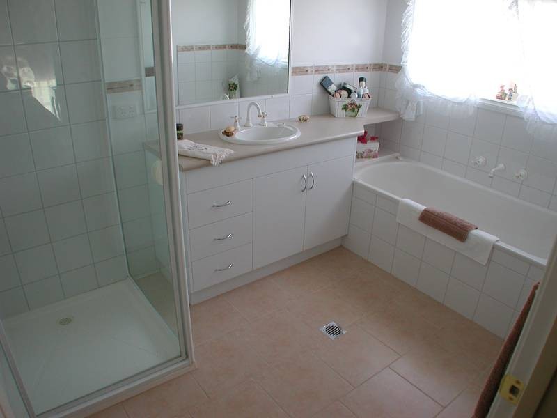 145 McMillan Street, Deniliquin NSW 2710