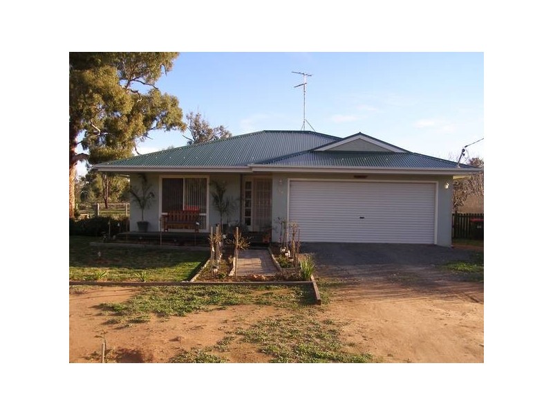 43b Livingstone Street, Mathoura NSW 2710