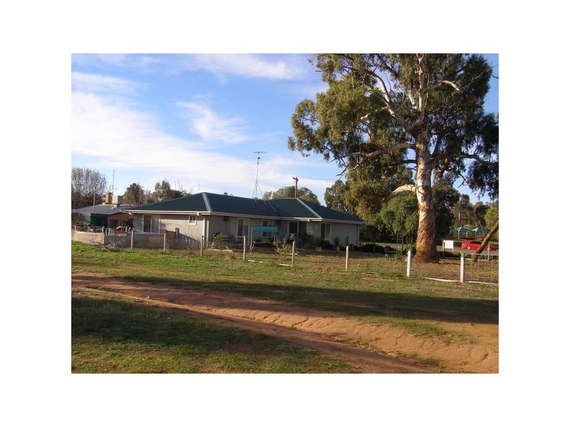 43b Livingstone Street, Mathoura NSW 2710