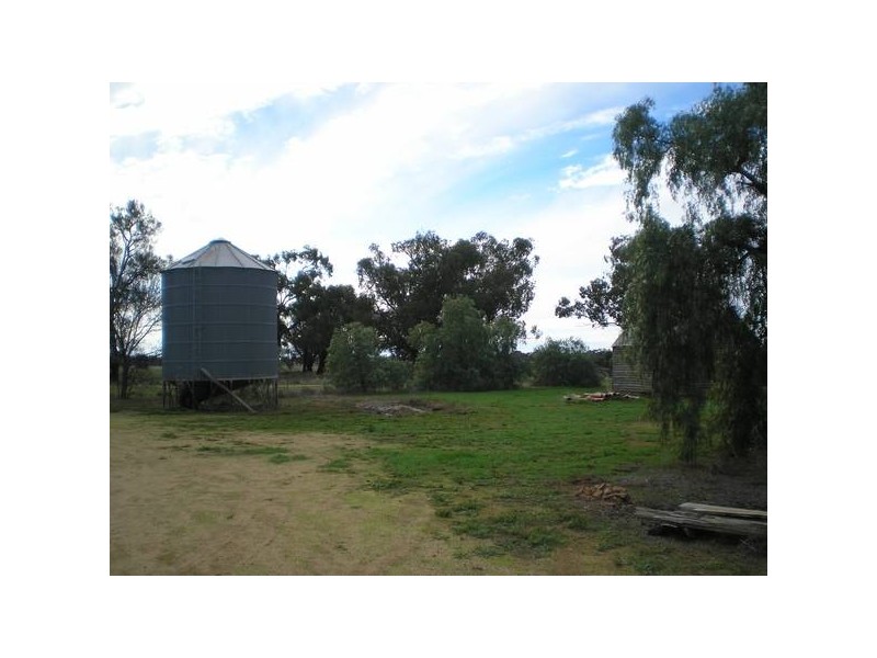 *00 Cobb Highway, Deniliquin NSW 2710