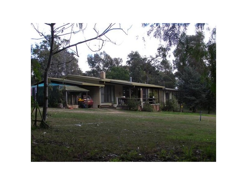 1 Moama Street, Mathoura NSW 2710