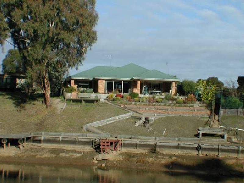 523 St Michael Street, Deniliquin NSW 2710