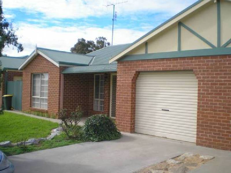 Tocumwal Road, Finley NSW 2713