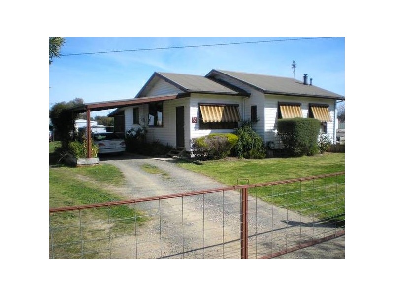 13 Moama Street, Mathoura NSW 2710