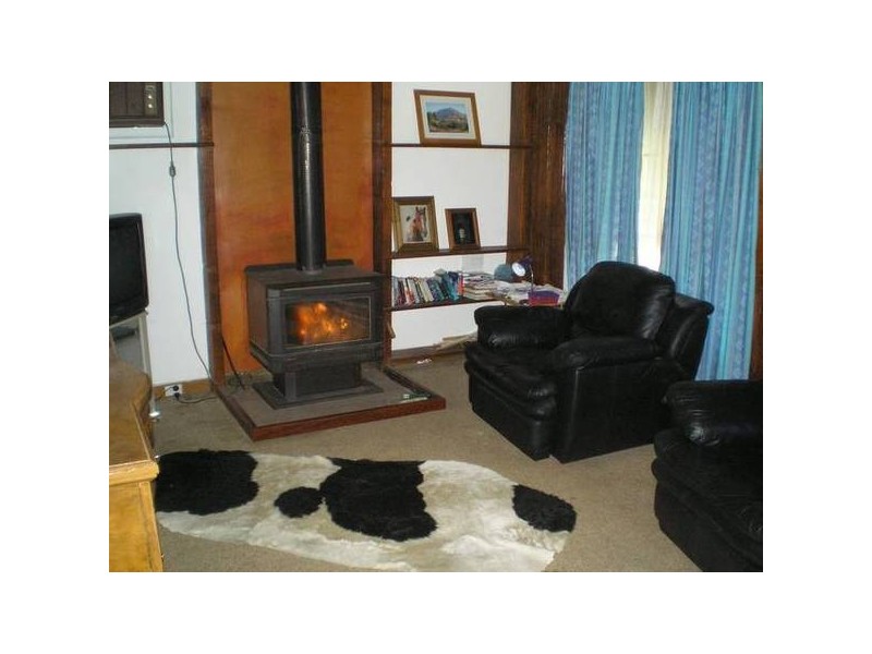 13 Moama Street, Mathoura NSW 2710