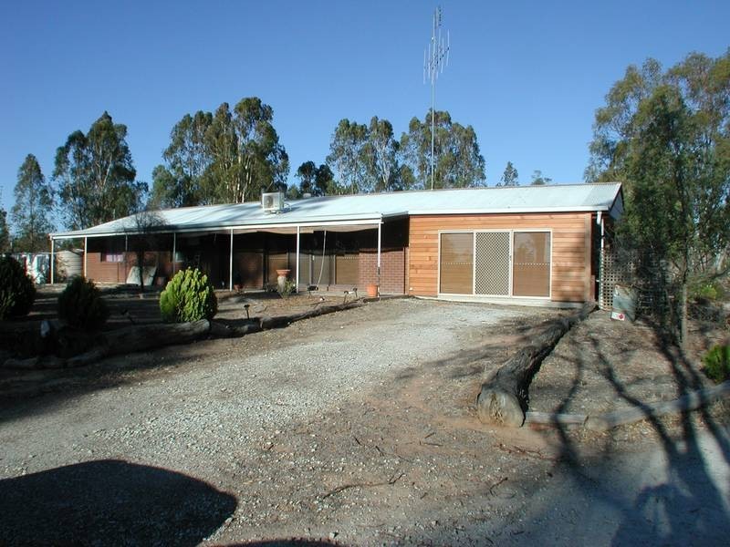 2 Cobb Highway, Mathoura NSW 2710