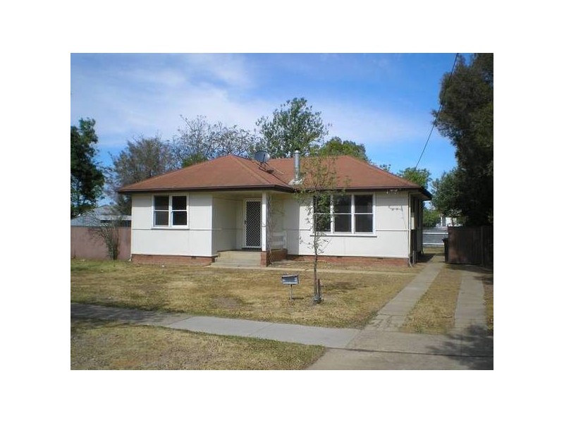 248 Henry Street, Deniliquin NSW 2710