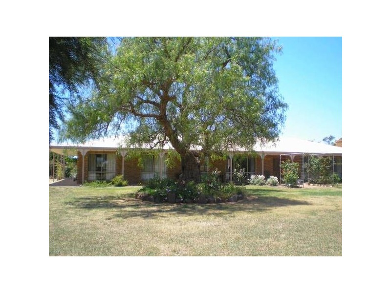 139 Lawson Syphon Road, Deniliquin NSW 2710