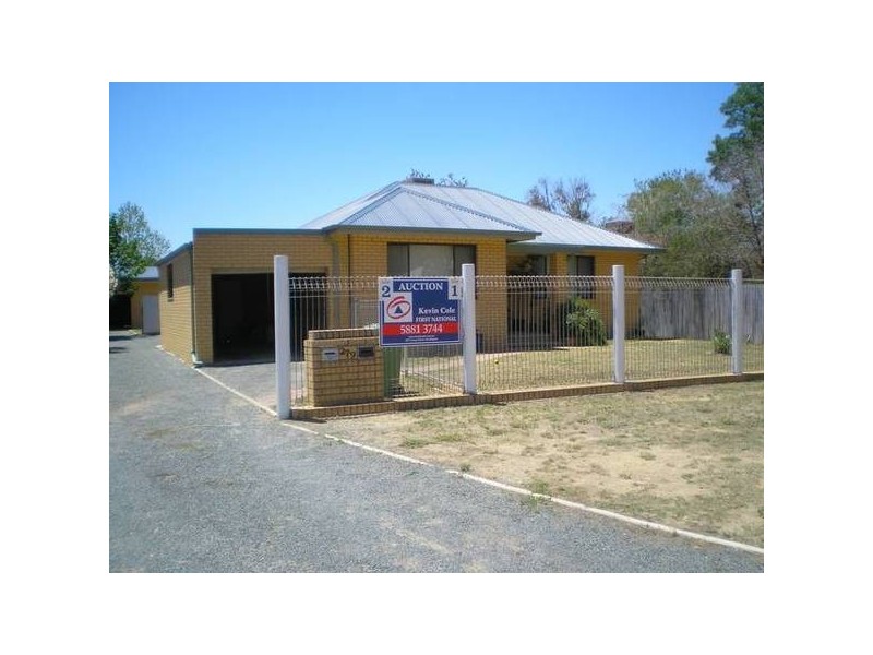 279 VICTORIA STRET,, Deniliquin NSW 2710