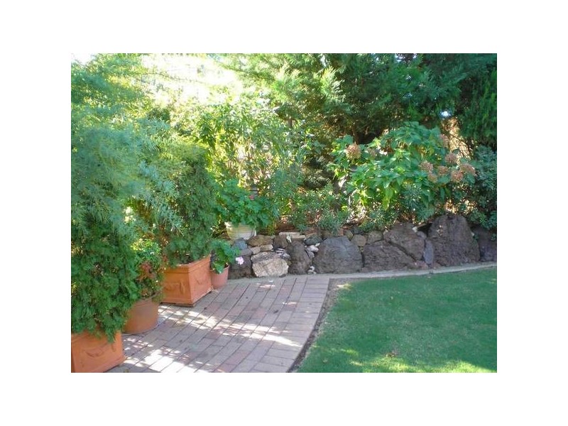 4 BLAKE COURT, Deniliquin NSW 2710