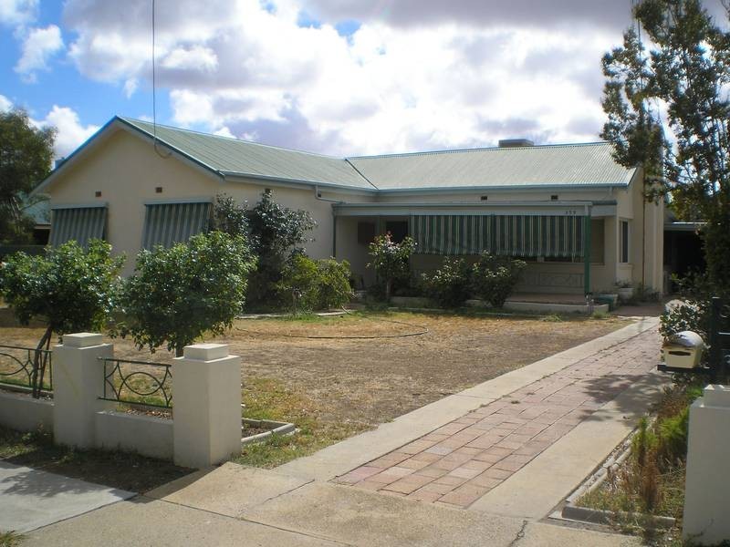 359 WOOD STREET, Deniliquin NSW 2710