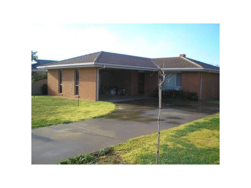 120 CRISPE STREET, Deniliquin NSW 2710