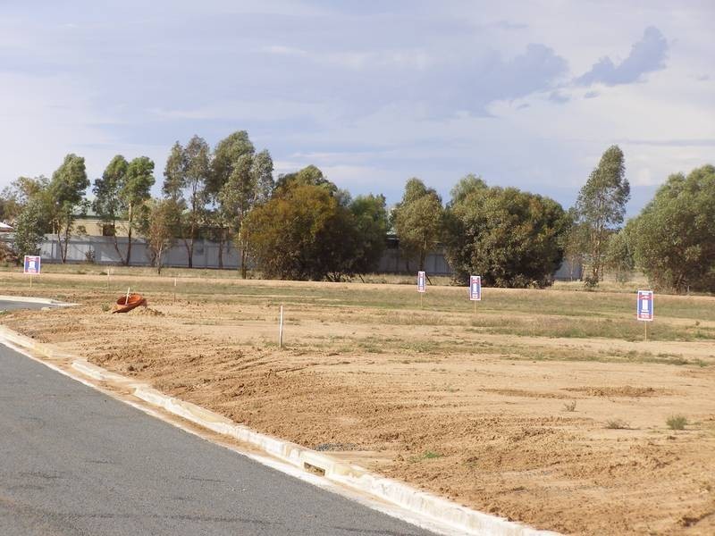 LOT 24 CHAMBERLAIN ROAD, Deniliquin NSW 2710