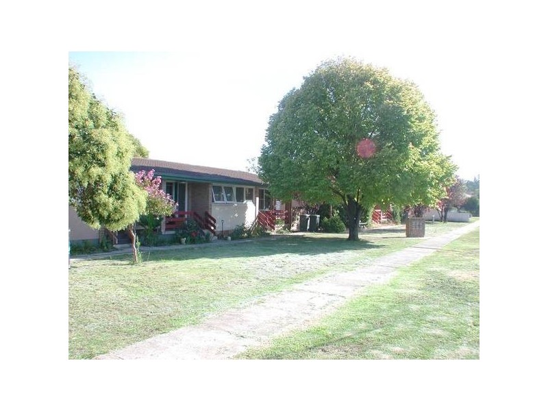 2/ 443 Cressy Street, Deniliquin NSW 2710