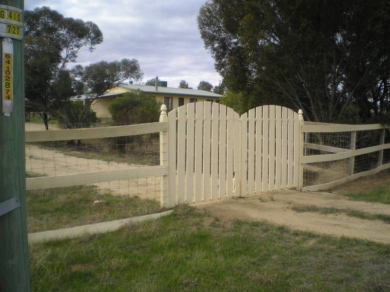 6 OLD RACECOURSE ROAD, Deniliquin NSW 2710