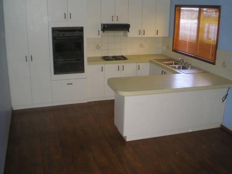 6 OLD RACECOURSE ROAD, Deniliquin NSW 2710